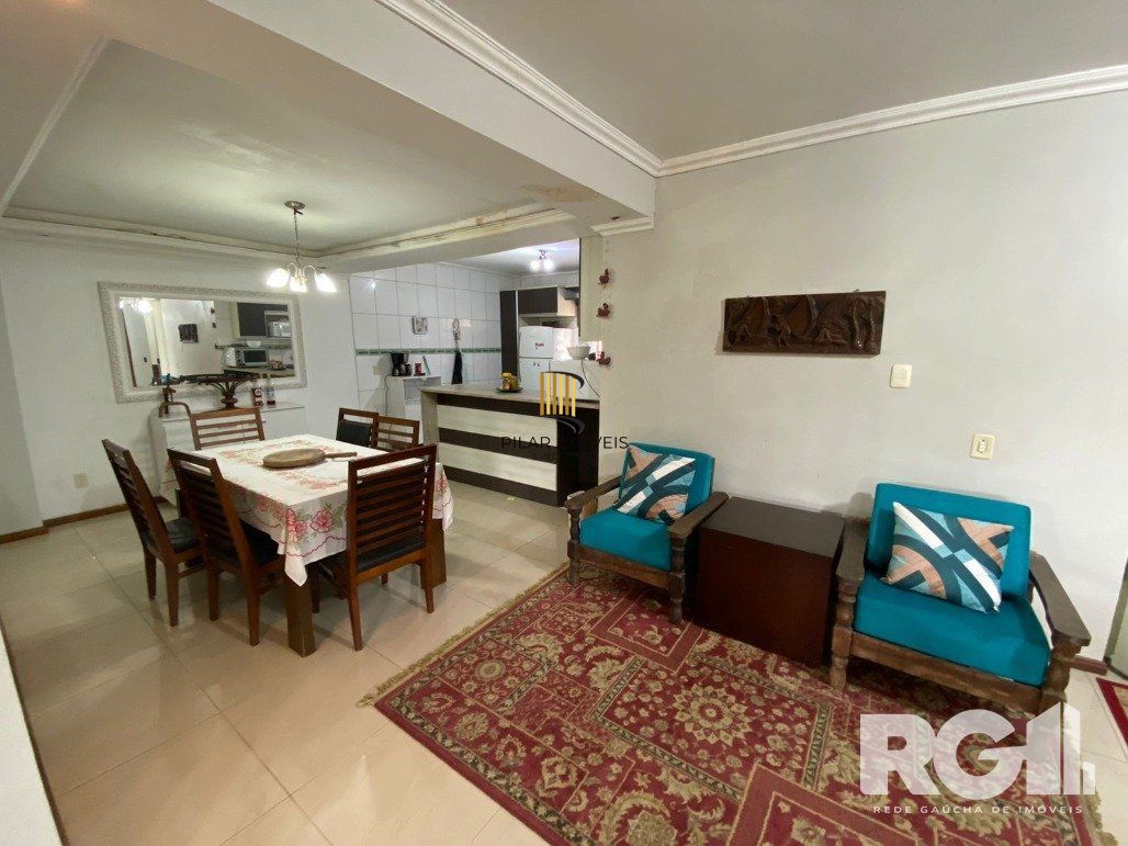 Casa 3 dormitórios no bairro Hípica