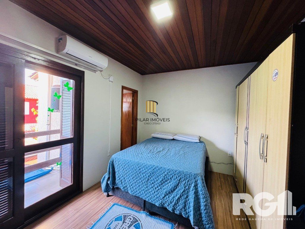 Casa 4 dormitórios no bairro Hípica