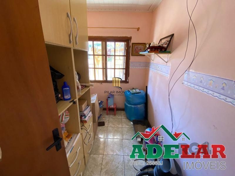 Casa 3 dormitórios no bairro Restinga