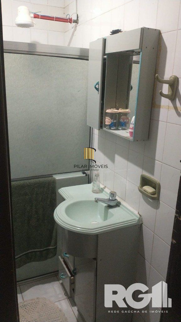 Casa 2 dormitórios no bairro Restinga