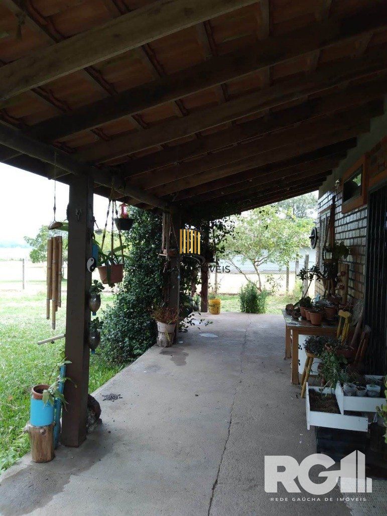 Sítio 2 dormitórios no bairro Parque Florestal Itapuã
