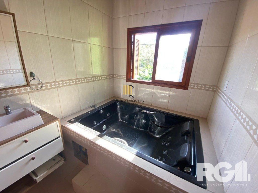 Casa 4 dormitórios no bairro Belém Velho