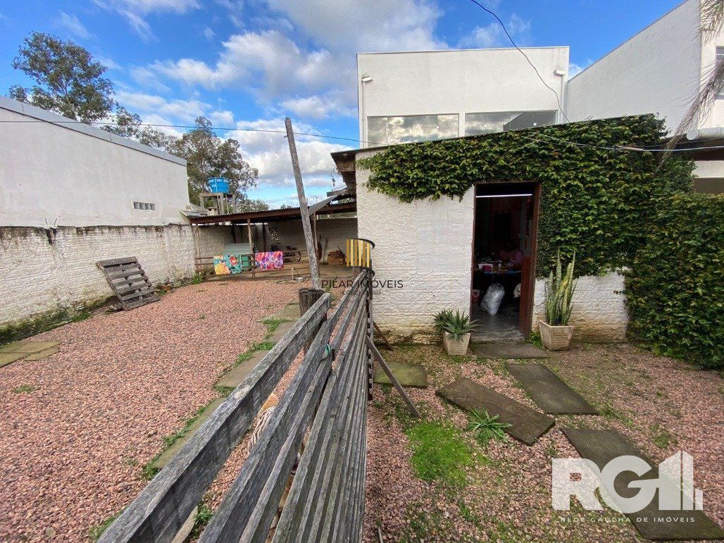 Casa 2 dormitórios no bairro Ponta Grossa