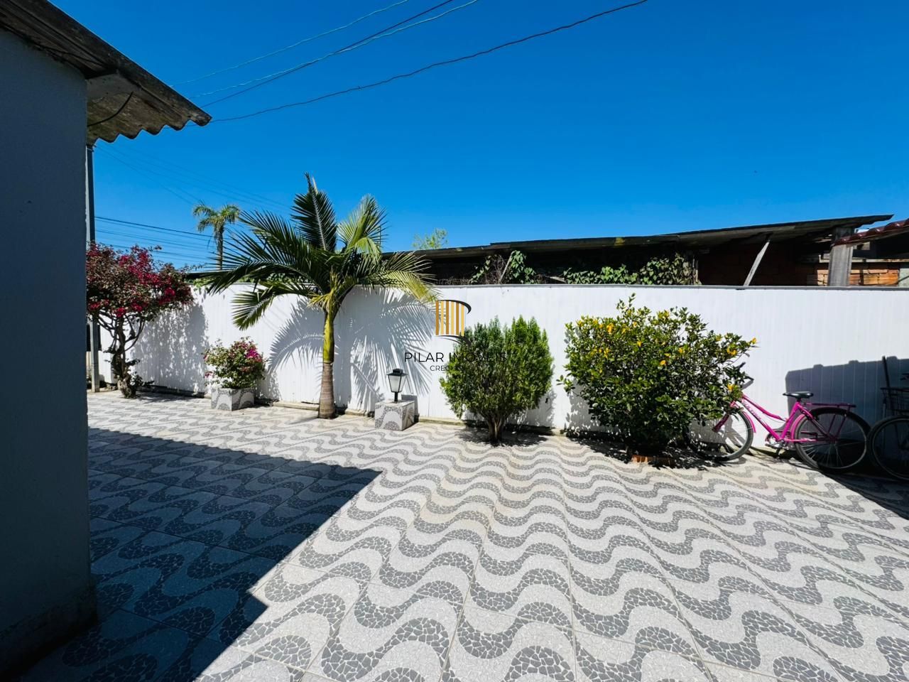 Casa 3 dormitórios no bairro Lami