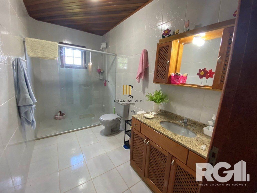 Casa 3 dormitórios no bairro Hípica
