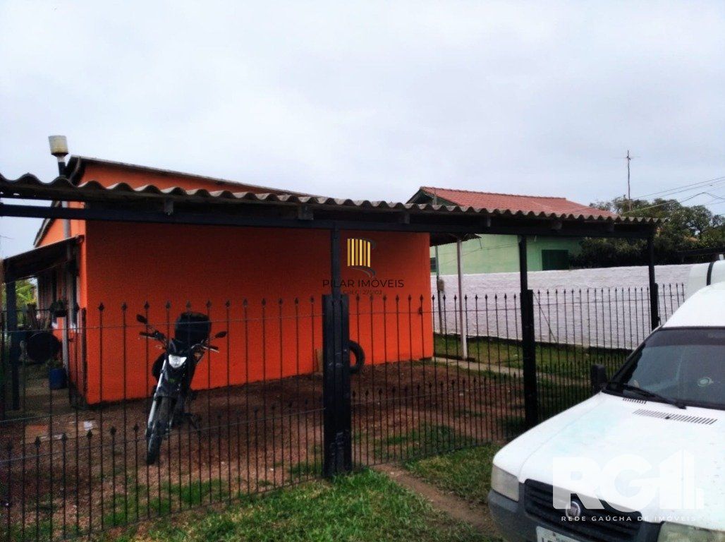 Casa 2 dormitórios no bairro Lami
