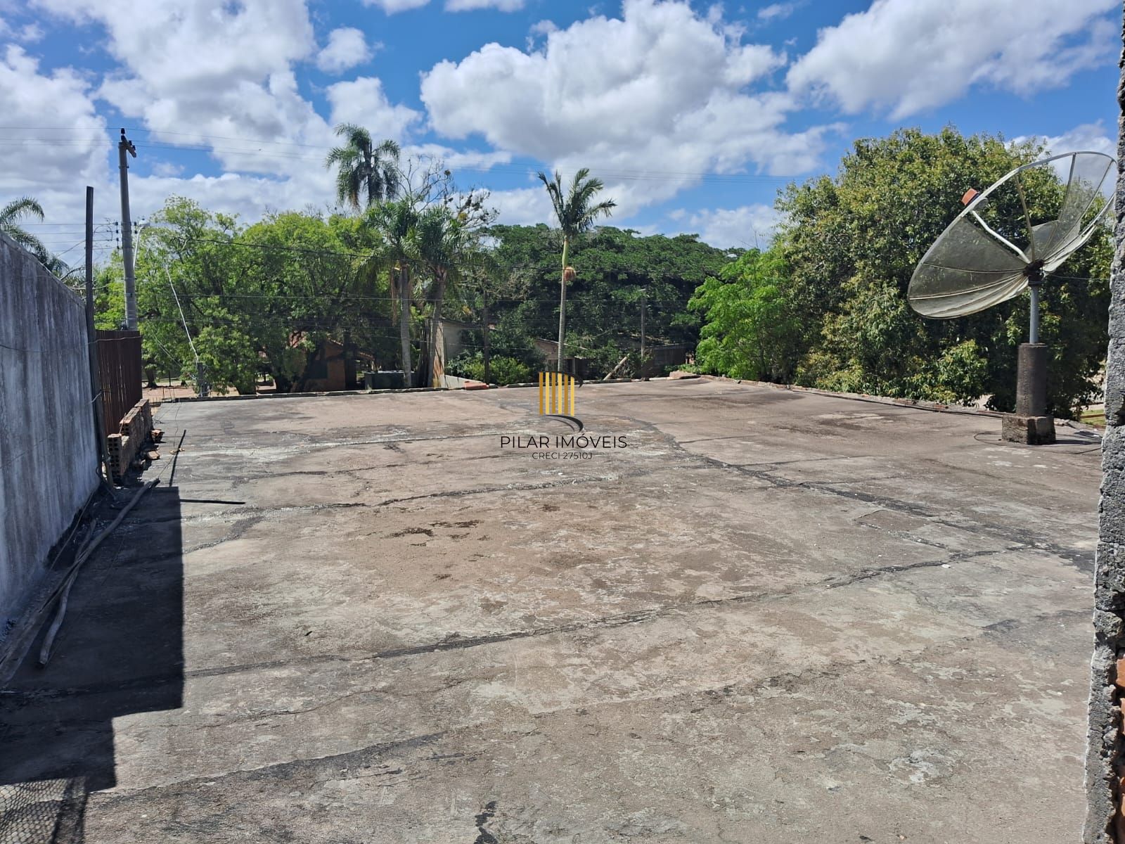 Prédio Comercial 2 dormitórios no bairro Centro (Itapuã)