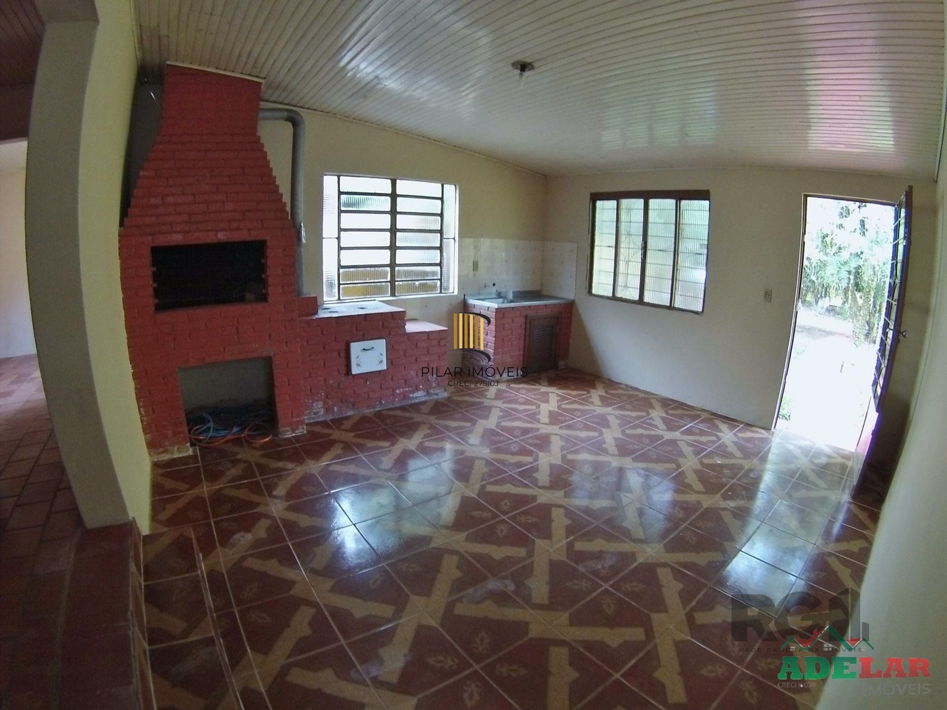 Casa 2 dormitórios no bairro Lami