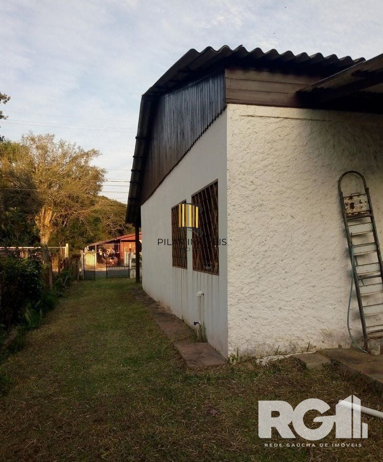 Casa 2 dormitórios no bairro Lami
