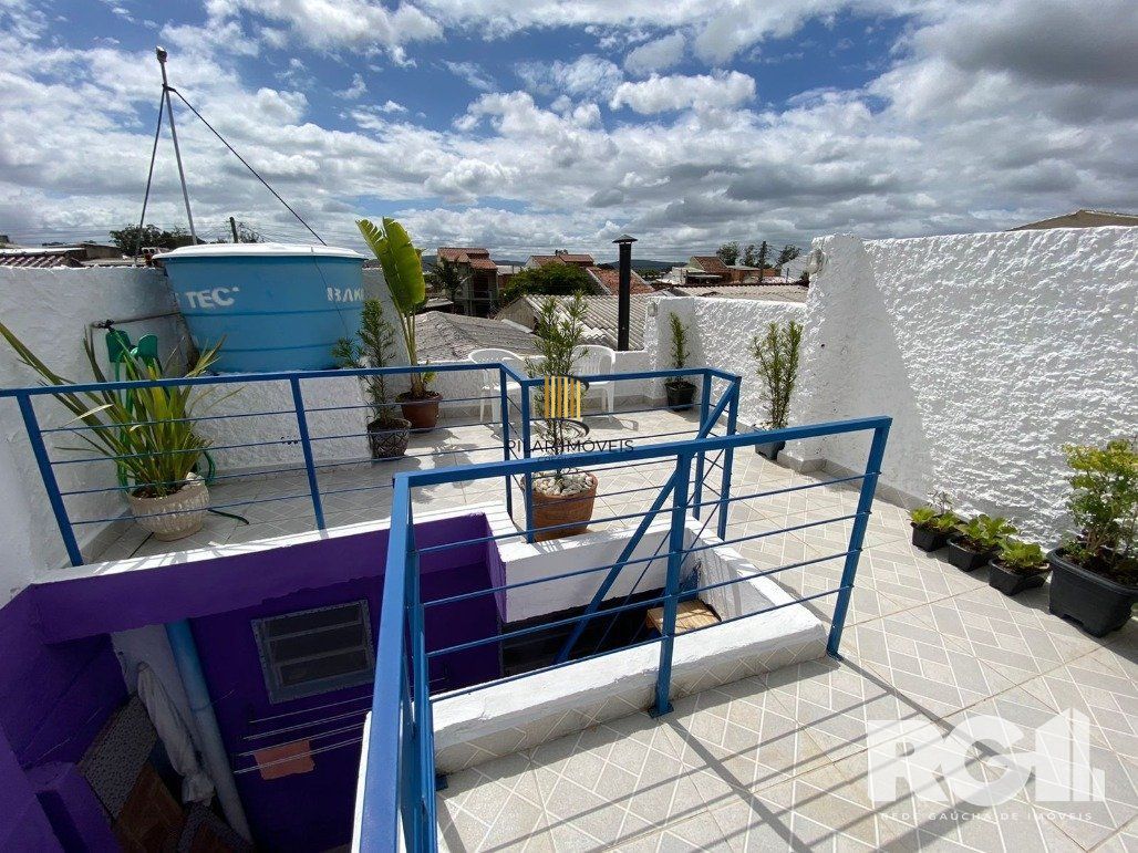 Casa 3 dormitórios no bairro Hípica