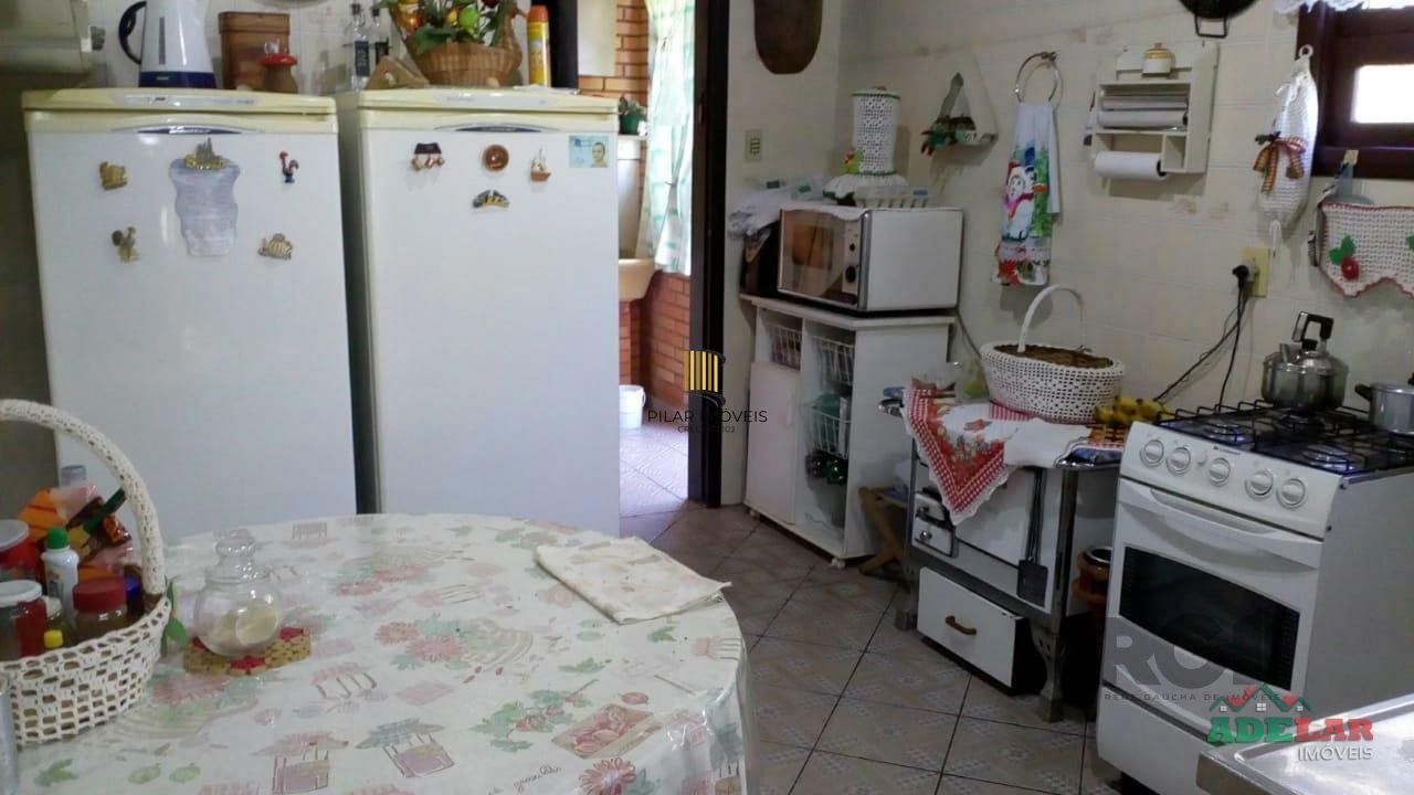 Sítio 2 dormitórios no bairro Fiuza