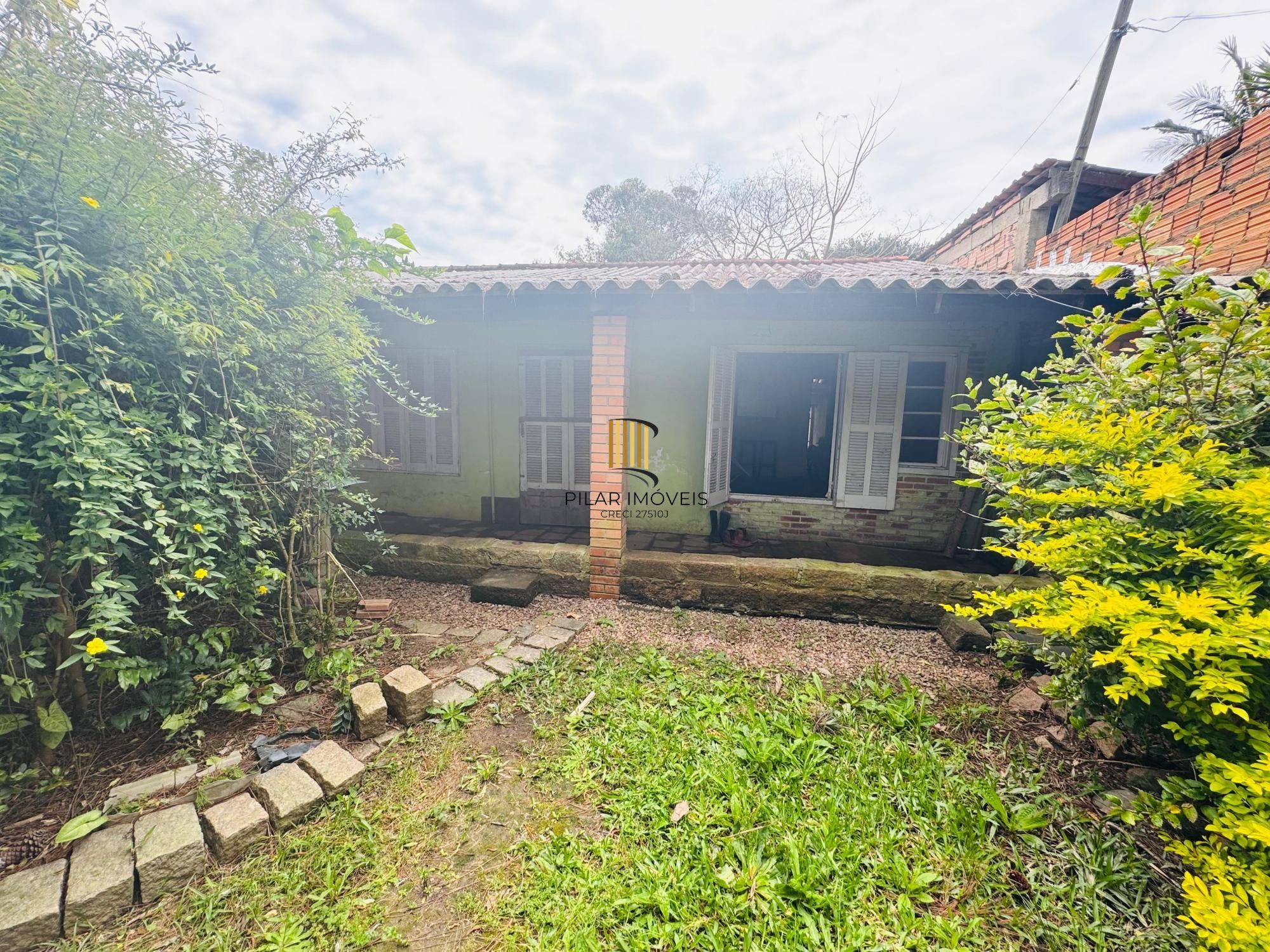Terreno no bairro Itapuã