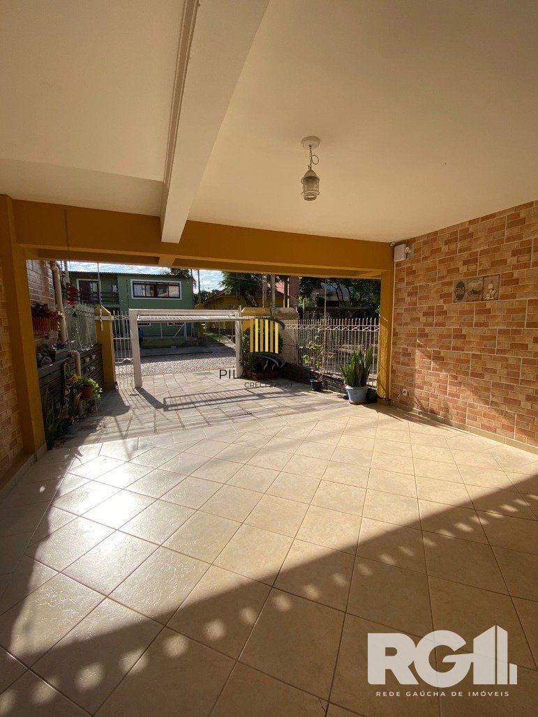 Casa 4 dormitórios no bairro Ipanema