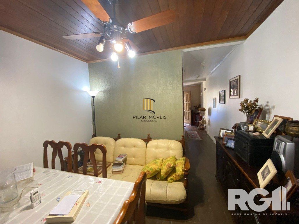 Casa 2 dormitórios no bairro Lami