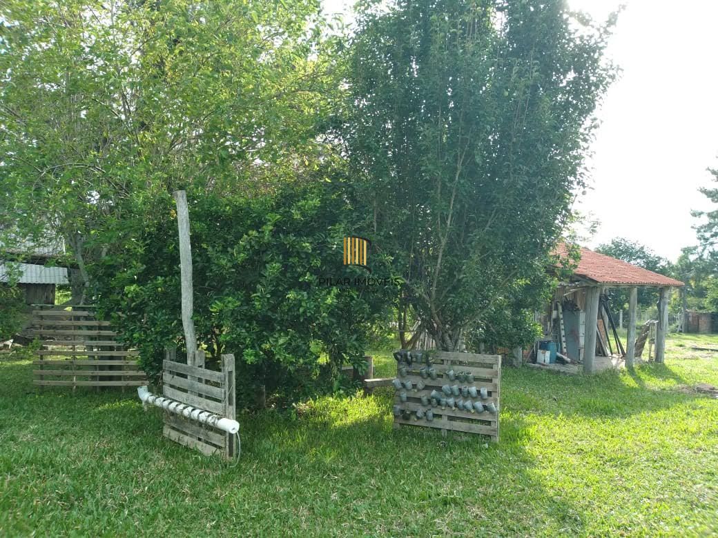 Sítio 2 dormitórios no bairro Parque Florestal Itapuã