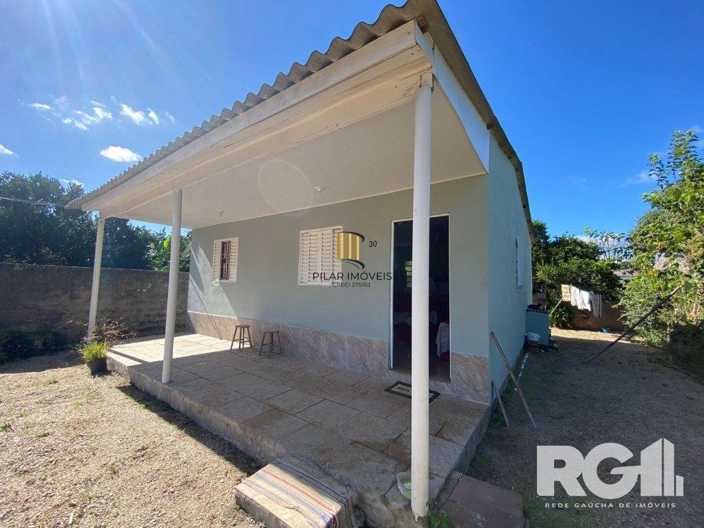 Casa 2 dormitórios no bairro Lami