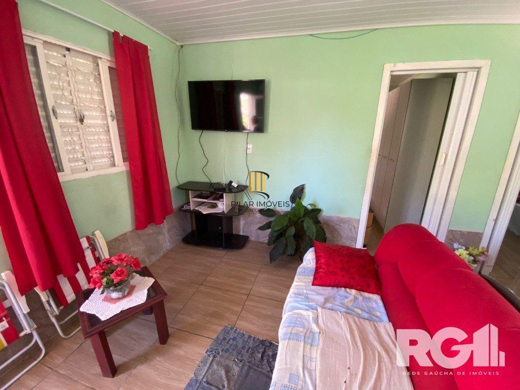 Casa 2 dormitórios no bairro Lami