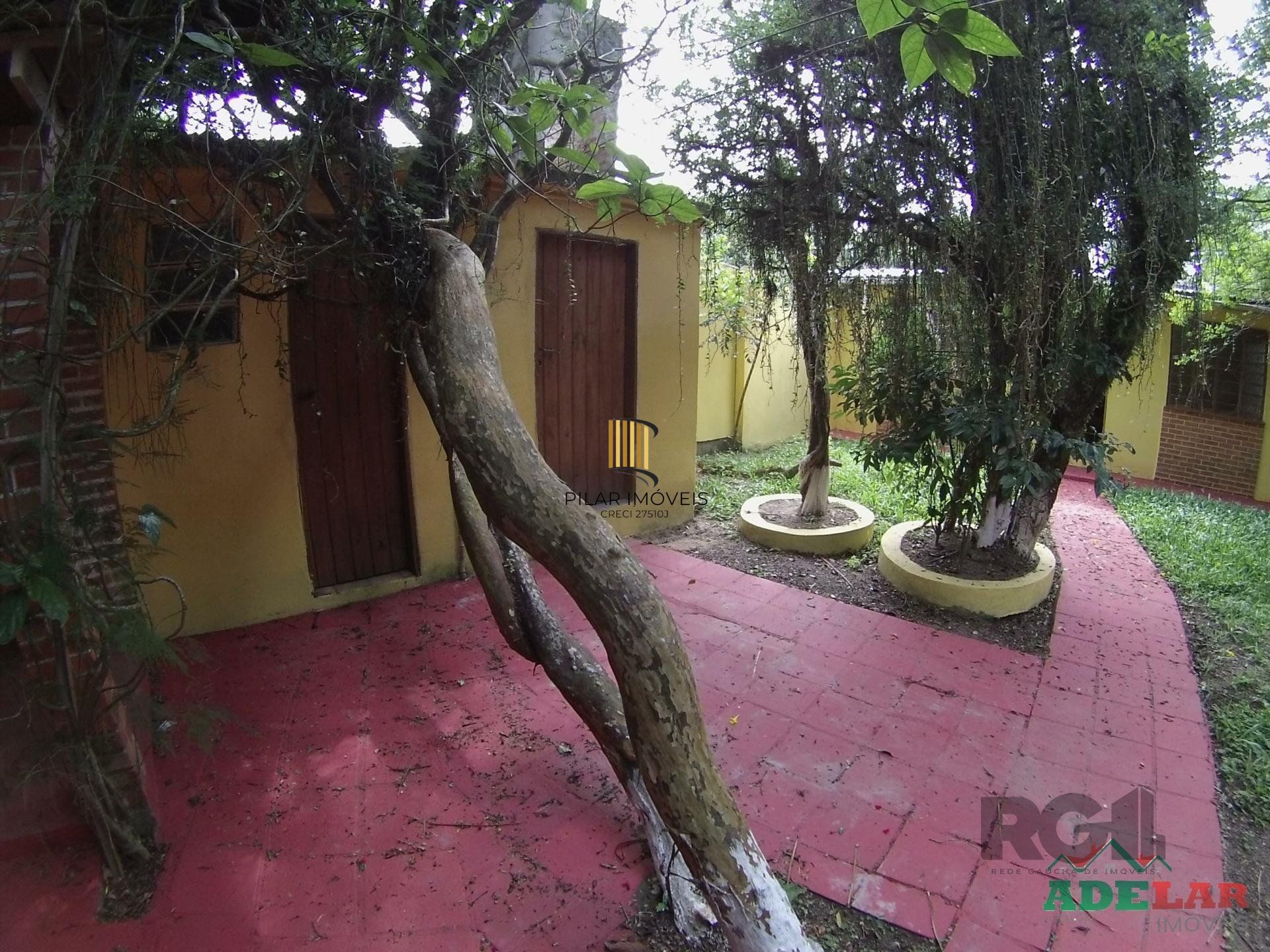 Casa 2 dormitórios no bairro Lami