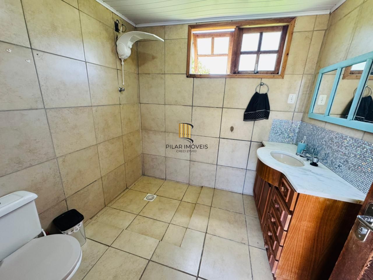 Sítio 3 dormitórios no bairro Lami