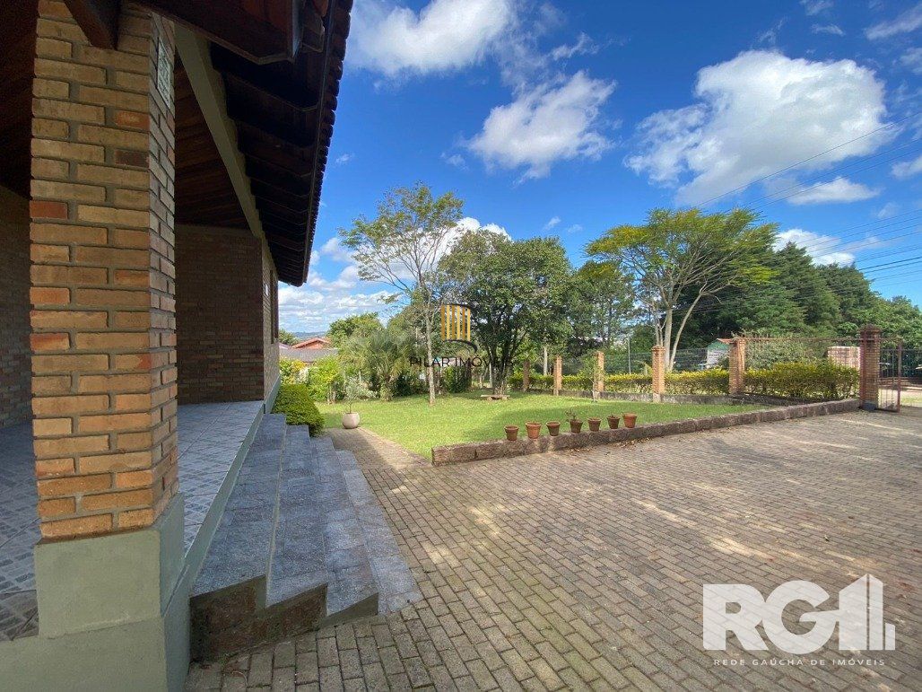 Casa 3 dormitórios no bairro Hípica