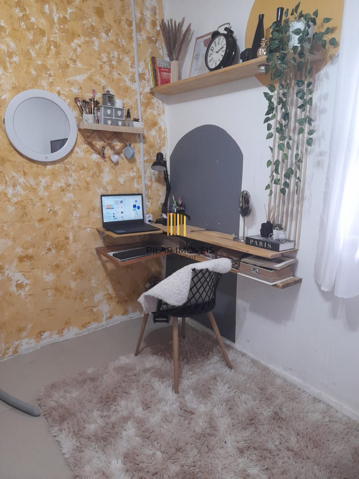 Casa 3 dormitórios no bairro Esmeralda