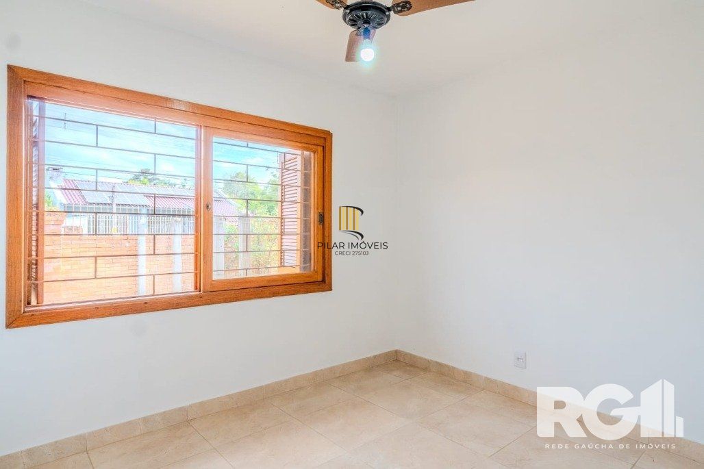 Casa 3 dormitórios no bairro Guarujá