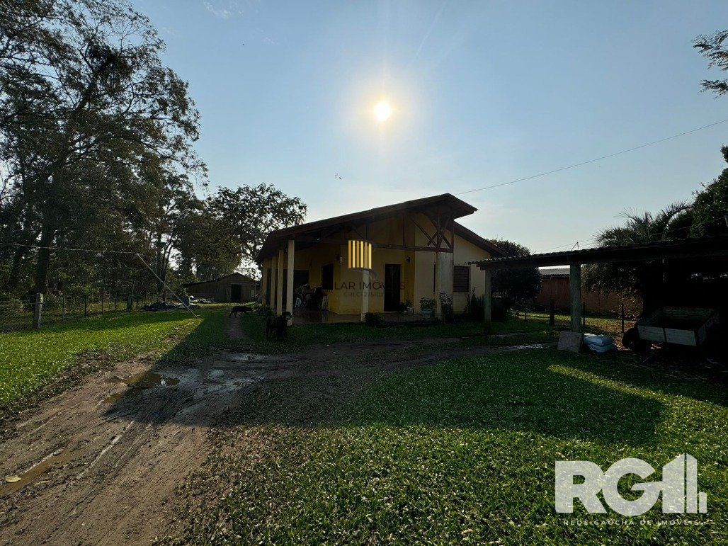 Sítio 2 dormitórios no bairro Itapuã