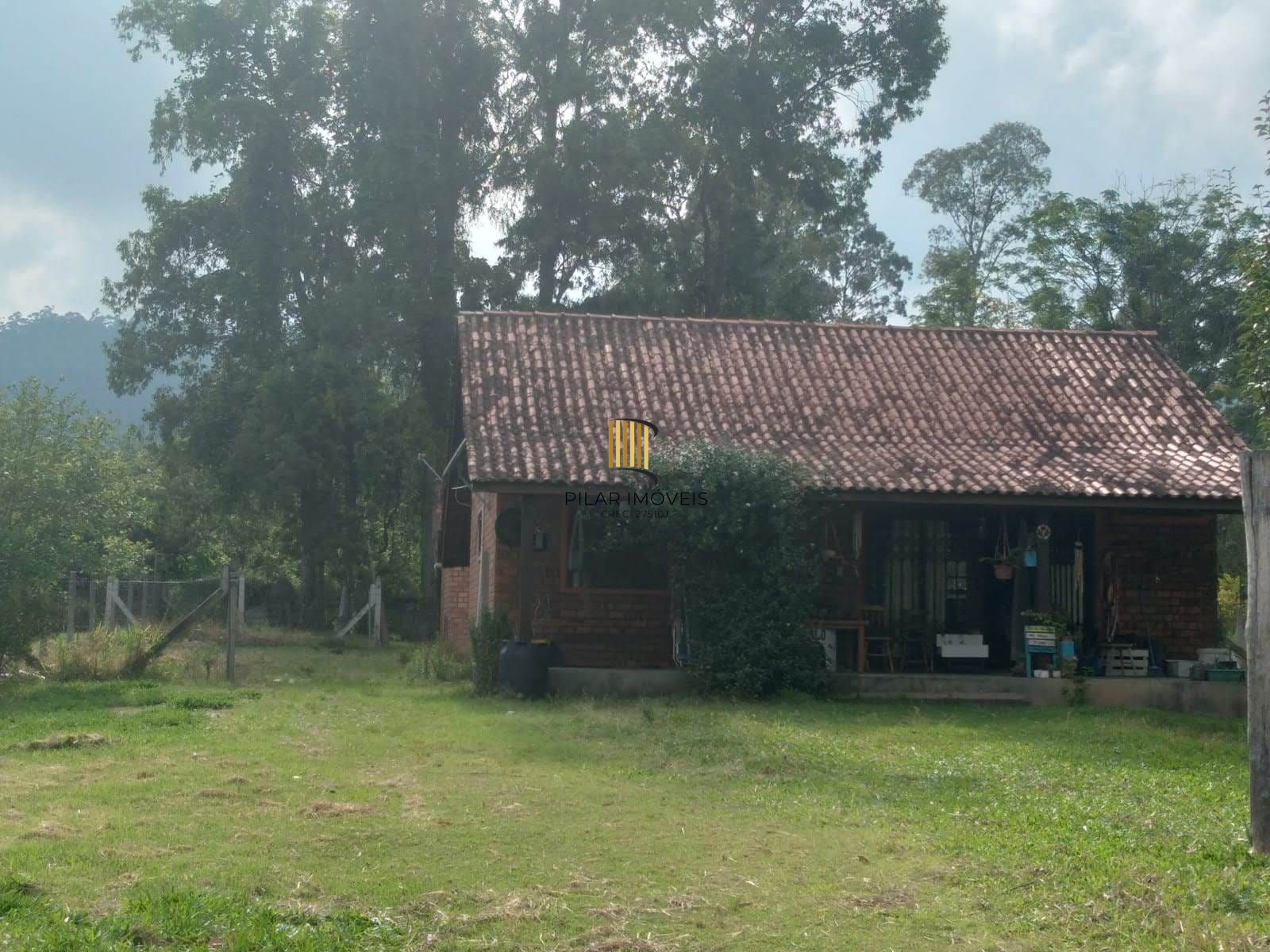 Sítio 2 dormitórios no bairro Parque Florestal Itapuã