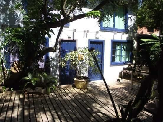 Apartamento no bairro Itapuã