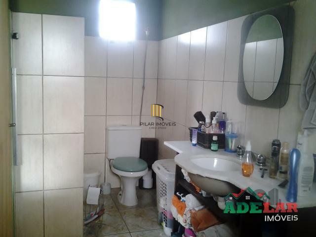Casa 4 dormitórios no bairro Restinga
