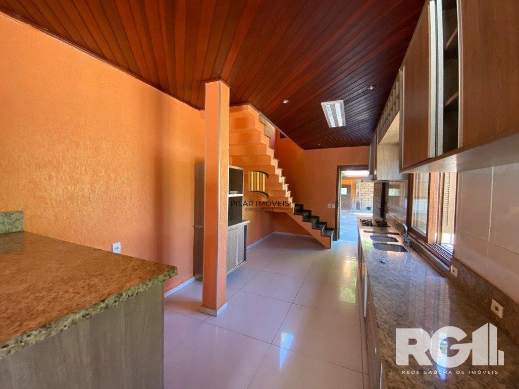 Casa 4 dormitórios no bairro Belém Velho