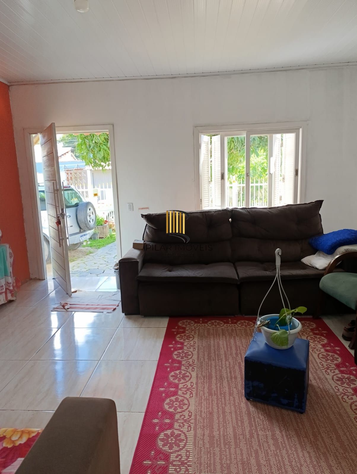 Casa 3 dormitórios no bairro Restinga