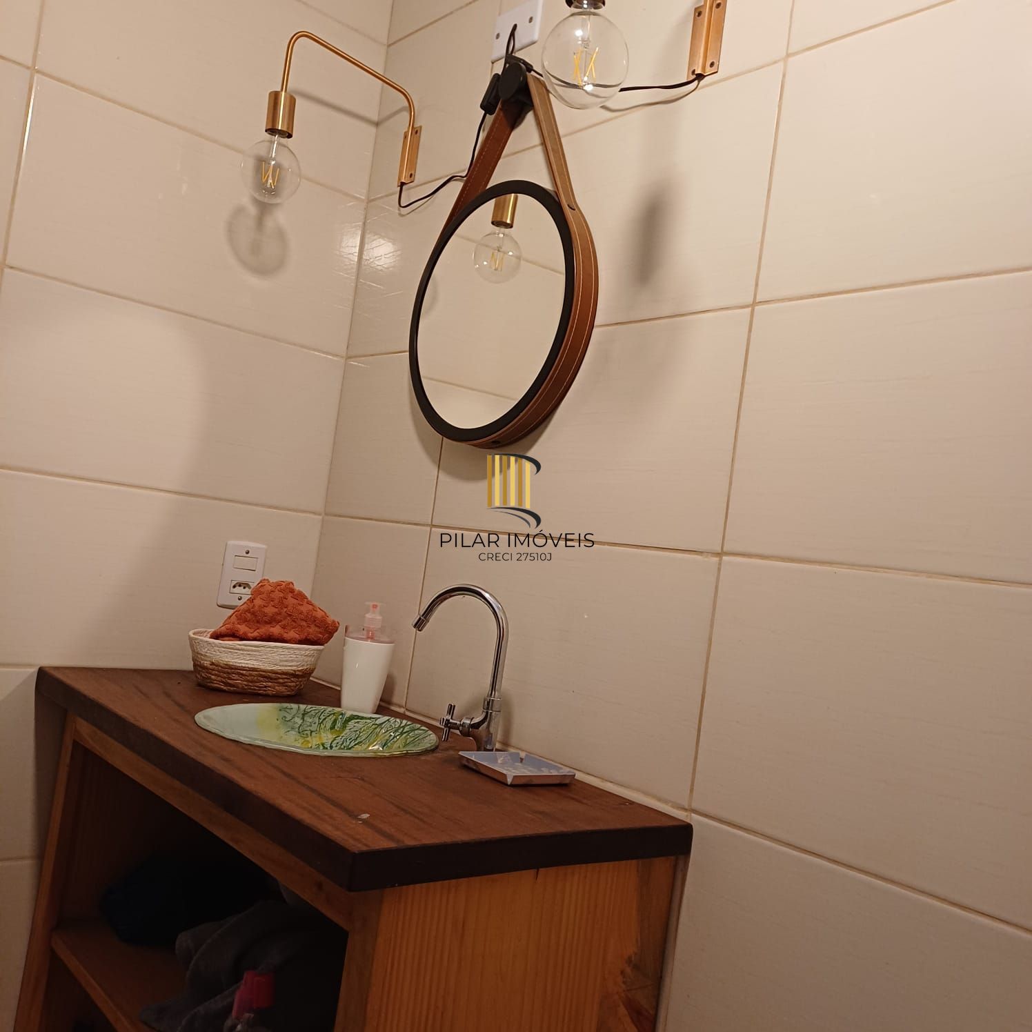 Casa 3 dormitórios no bairro Nonoai