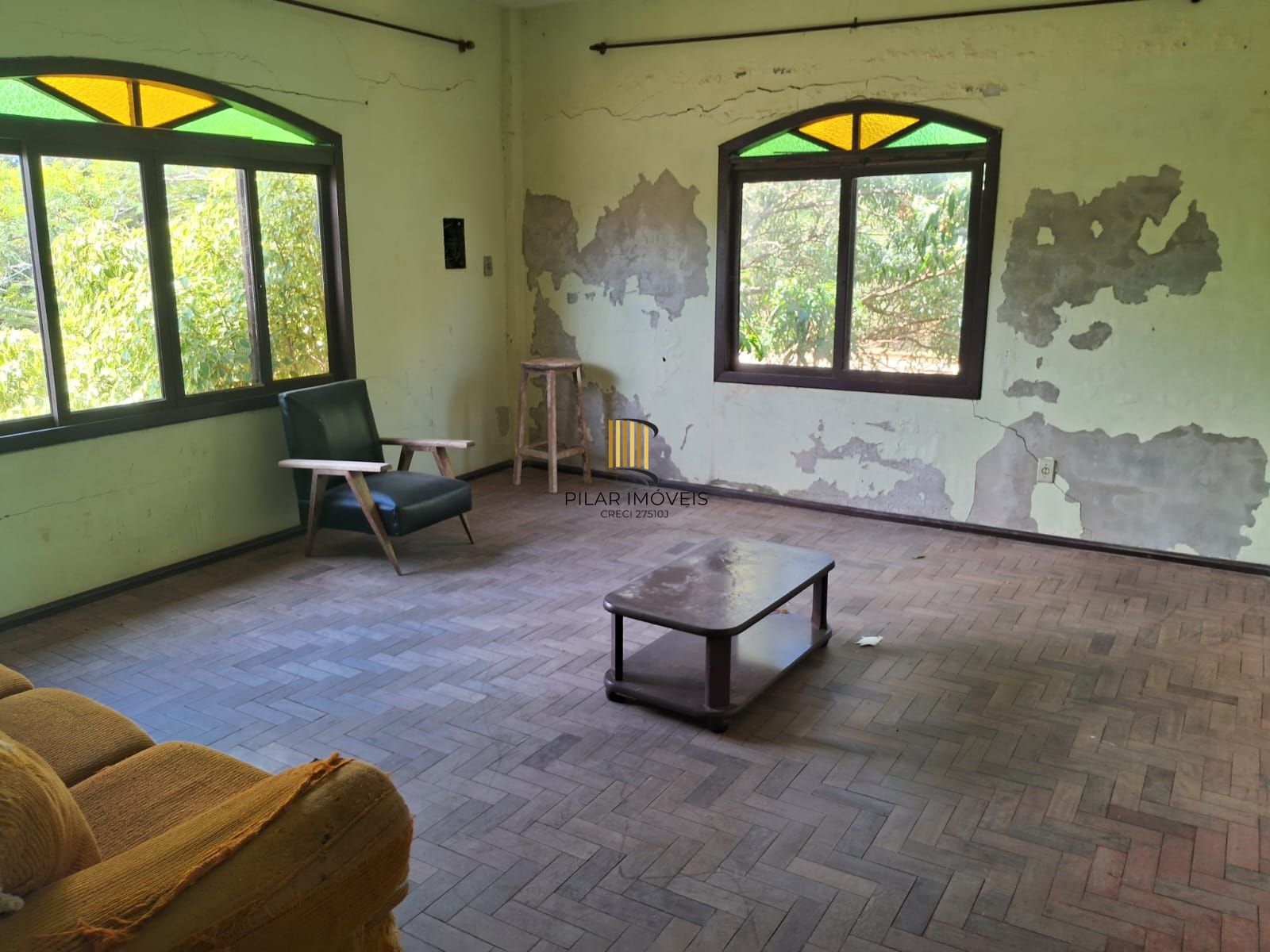 Prédio Comercial 2 dormitórios no bairro Centro (Itapuã)