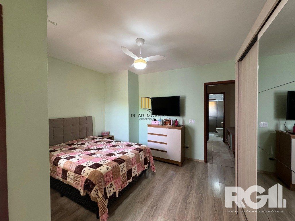 Casa 2 dormitórios no bairro Hípica