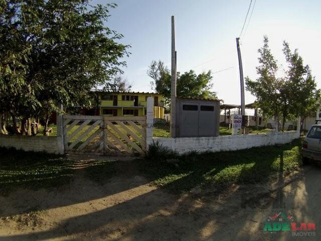 Apartamento 6 dormitórios no bairro Itapuã