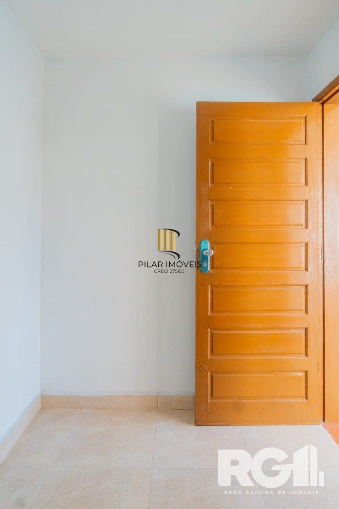 Casa 3 dormitórios no bairro Guarujá