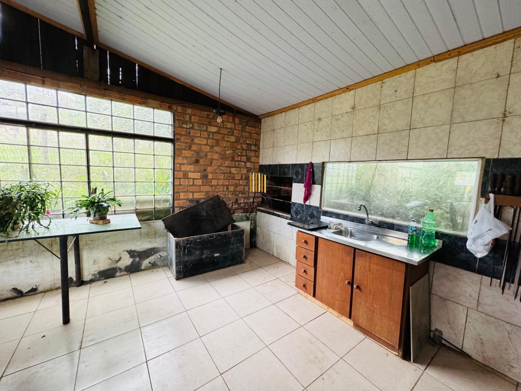 Sítio 2 dormitórios no bairro Canta Galo