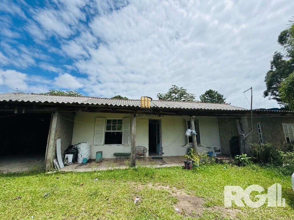 Sítio 3 dormitórios no bairro Parque Florestal Itapuã