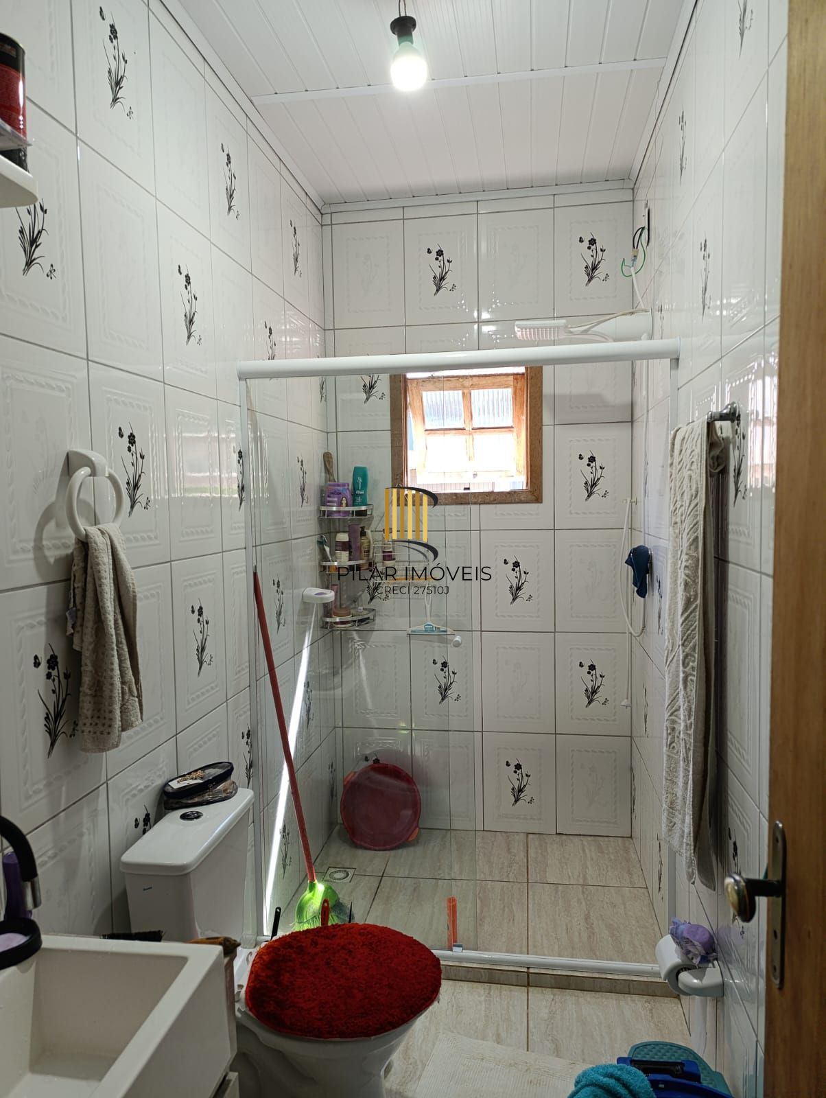 Casa 3 dormitórios no bairro Restinga