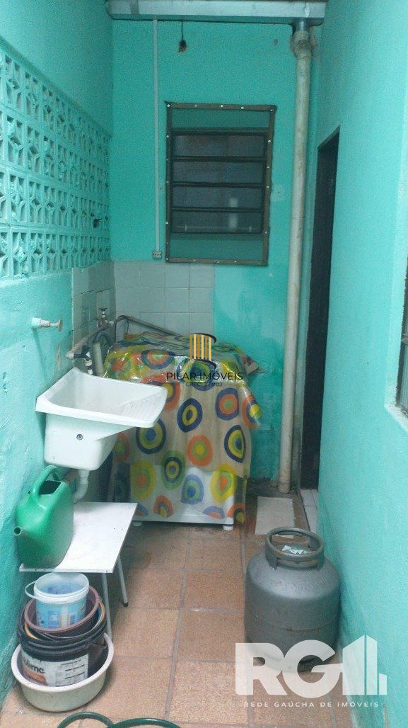Casa 2 dormitórios no bairro Restinga