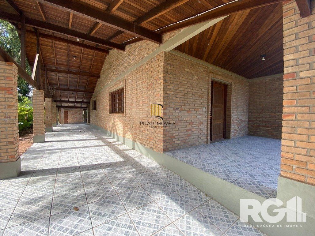 Casa 3 dormitórios no bairro Hípica