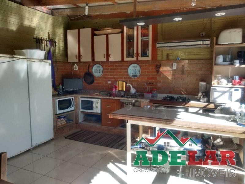 Casa 4 dormitórios no bairro Restinga