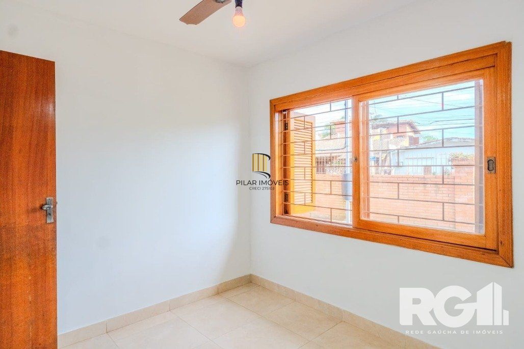 Casa 3 dormitórios no bairro Guarujá