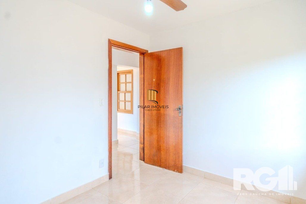 Casa 3 dormitórios no bairro Guarujá
