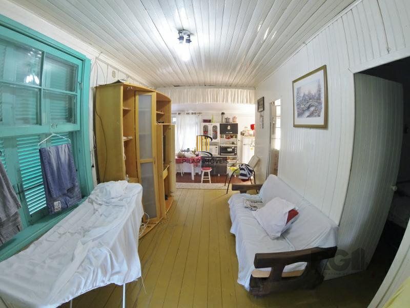 Casa 2 dormitórios no bairro Lami