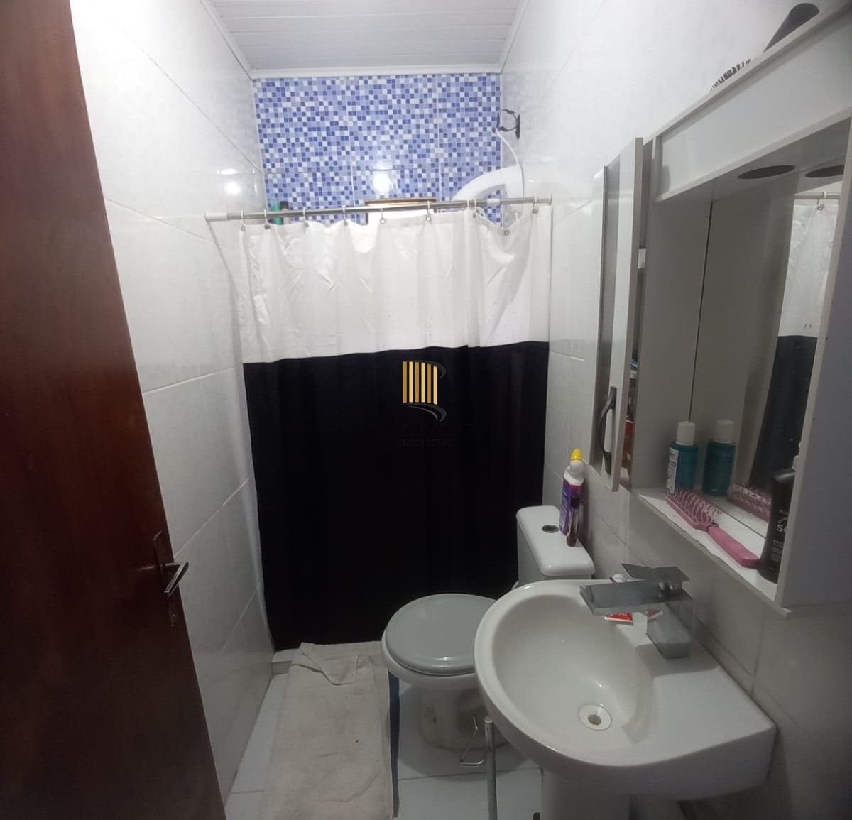 Casa à venda no bairro Lami