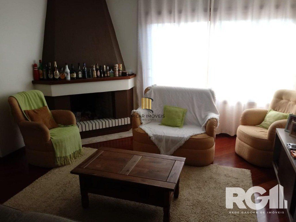 Casa 3 dormitórios no bairro Espírito Santo
