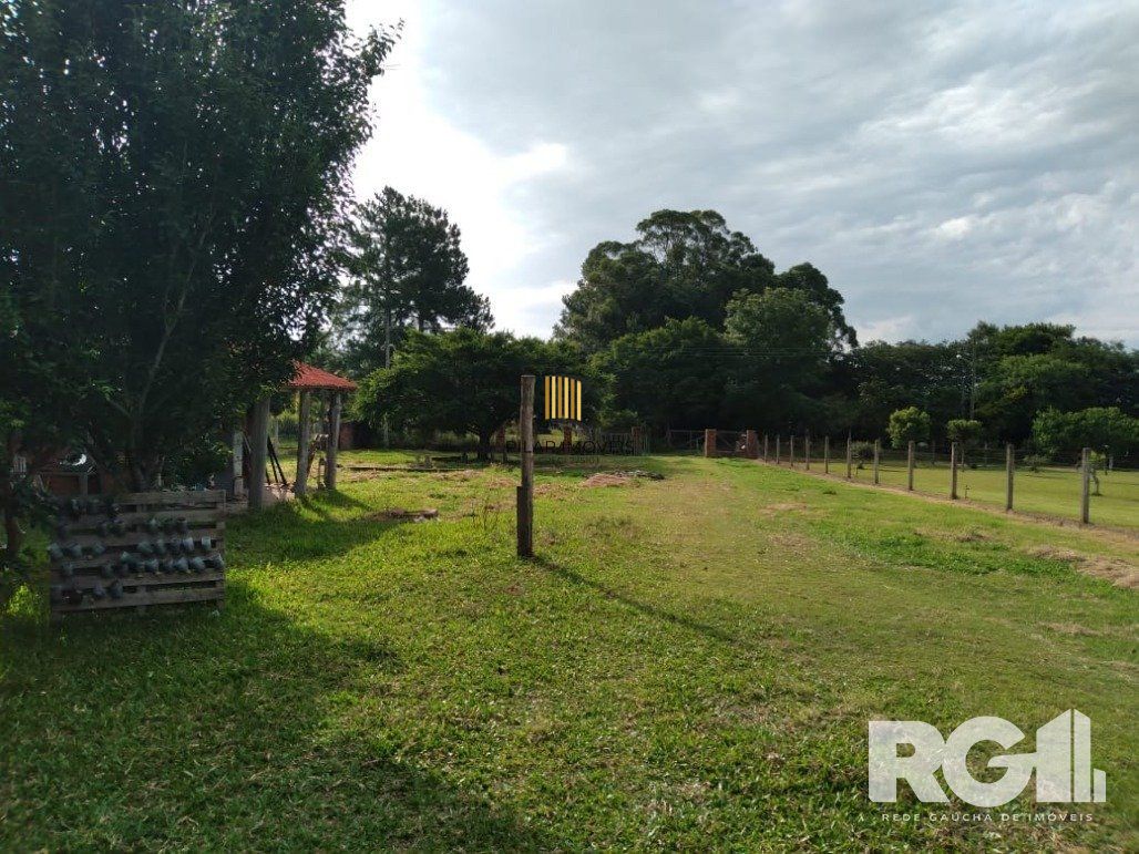 Sítio 2 dormitórios no bairro Parque Florestal Itapuã