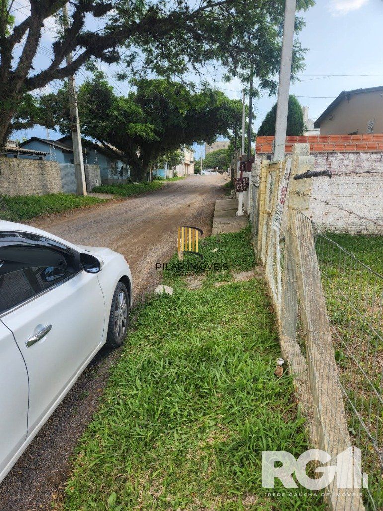 Casa 2 dormitórios no bairro Lami